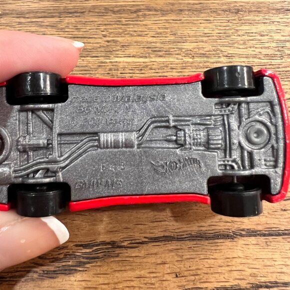 Hot Wheels BMW M3 E30 Die-Cast Toy Car Red 1:64 Scale Collectible Model - Picture 5 of 5